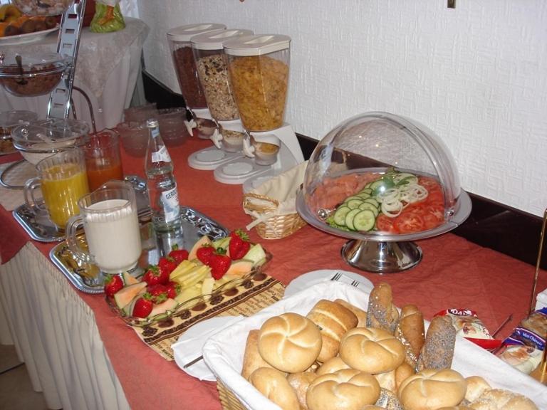 טרייר Hotel Am Ufer מראה חיצוני תמונה